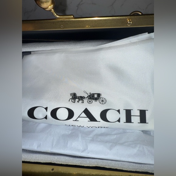 Coach Large Kisslock Frame Bag 2025 in Brass/Black Glovetanned Leather CBR51 NWT - Picture 7 of 16